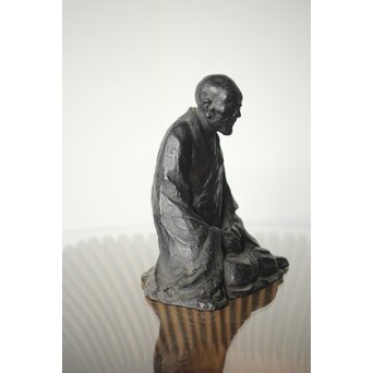 所載品 鋳師 北原三佳 良寛和尚坐像　M301 