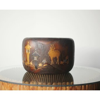 鹿と灯籠の蒔絵桐火鉢　Q292