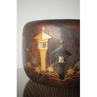 鹿と灯籠の蒔絵桐火鉢　Q292 