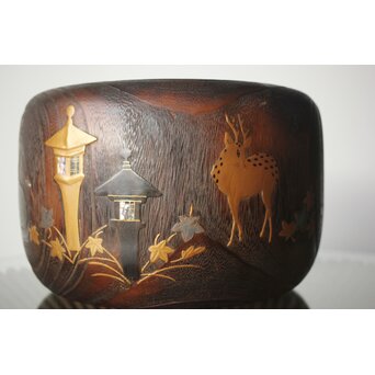 鹿と灯籠の蒔絵桐火鉢　Q292 