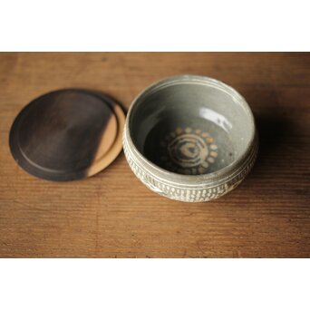 李朝初期 高麗陶器 三島手盃/茶入　P326 