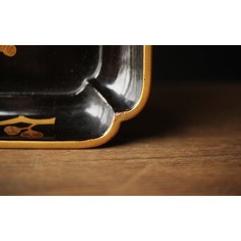 枝梅蒔絵 時代香盆　Q294 