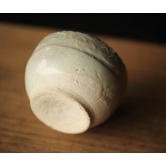 黒田陶々庵識 影青 小壺 草花文茶入　P329 