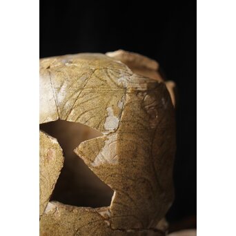 古瀬戸 灰釉劃花文瓶子　P331 