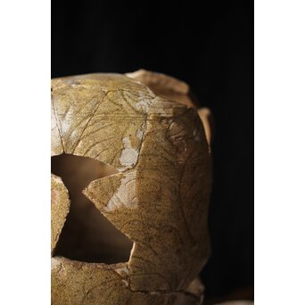 古瀬戸 灰釉劃花文瓶子　P331 