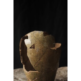 古瀬戸 灰釉劃花文瓶子　P331 