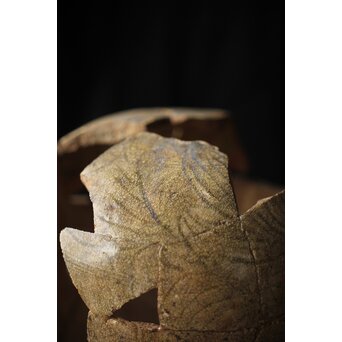 古瀬戸 灰釉劃花文瓶子　P331 