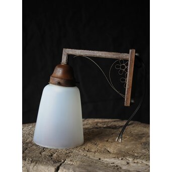 オパールセントガラスシェード ブラケット照明　A011