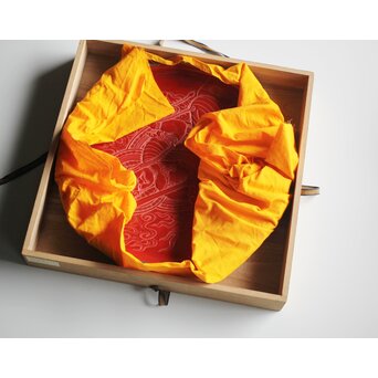 本堆朱彫 不動明王図 大皿　Q298 