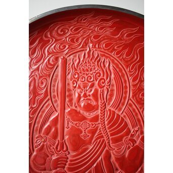 本堆朱彫 不動明王図 大皿　Q298 