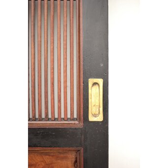 牡丹獅子金具 黒枠 細格子蔵戸　W064YD 