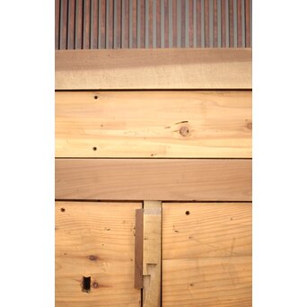 牡丹獅子金具 黒枠 細格子蔵戸　W064YD 