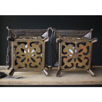 鉄灯籠 2個1組　A012 