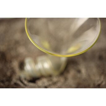 つる朝顔形 江戸ガラス べく盃　Y037 