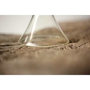 つる朝顔形 江戸ガラス べく盃　Y037 