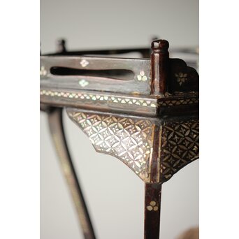 唐物 鷺足三脚卓 螺鈿卓 月光如水水如天　Q300 