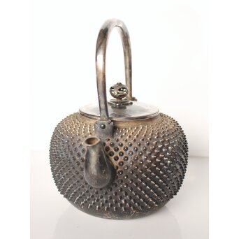 秦銀器 雪鳴 七宝繋摘 純銀霰湯沸/銀瓶　M312 