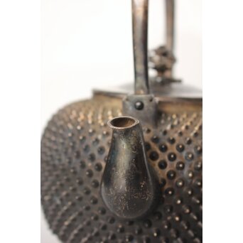 秦銀器 雪鳴 七宝繋摘 純銀霰湯沸/銀瓶　M312 