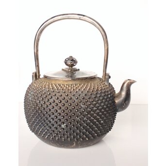 秦銀器 雪鳴 七宝繋摘 純銀霰湯沸/銀瓶　M312 