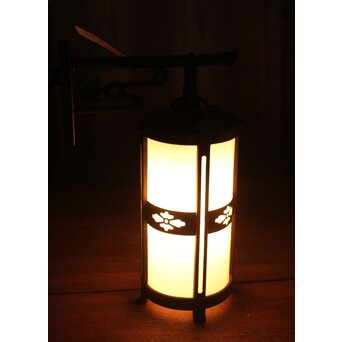 竜田川と菊菱装飾のブラケット照明　A017 