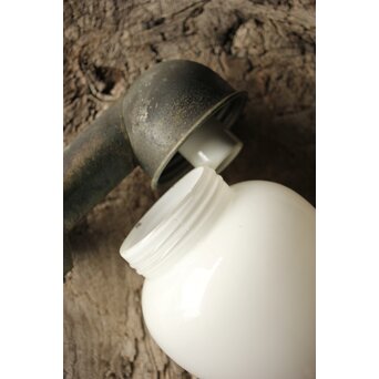 無骨なブラケット照明　A020 