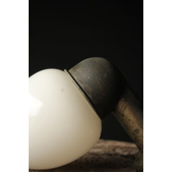 無骨なブラケット照明　A020 