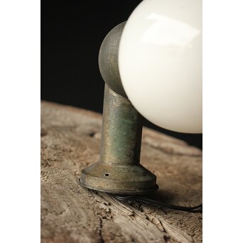 無骨なブラケット照明　A020 