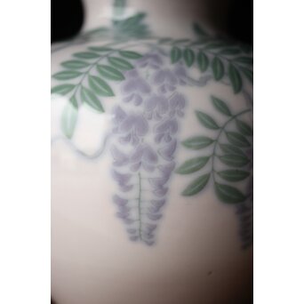 象嵌藤模様花瓶　P335 