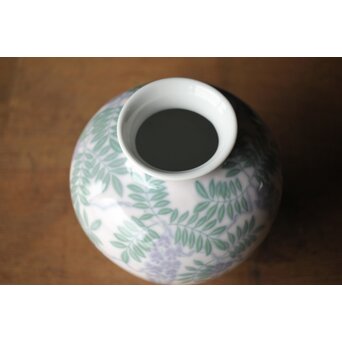 象嵌藤模様花瓶　P335 