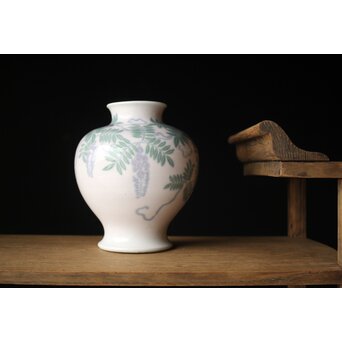 象嵌藤模様花瓶　P335