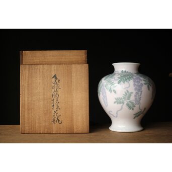 象嵌藤模様花瓶　P335 