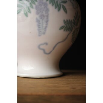 象嵌藤模様花瓶　P335 