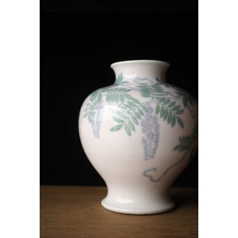 象嵌藤模様花瓶　P335 