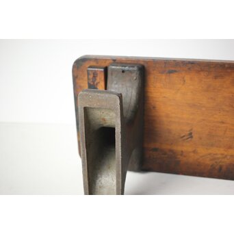 鉄足のうるし職人の作業台　Q301 