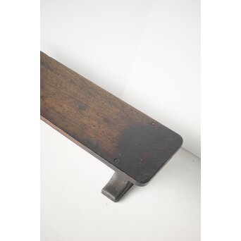 鉄足のうるし職人の作業台　Q301 