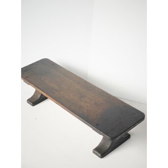 鉄足のうるし職人の作業台　Q301 