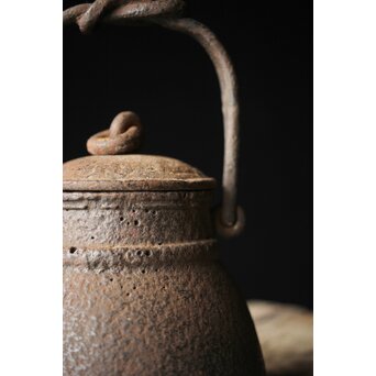 有阪造 砲口鉄環鉄蓋 時代鉄瓶　M315 