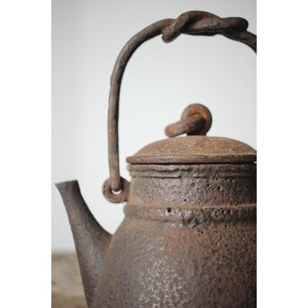 有阪造 砲口鉄環鉄蓋 時代鉄瓶　M315 