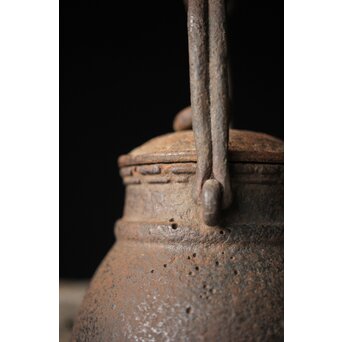 有阪造 砲口鉄環鉄蓋 時代鉄瓶　M315 