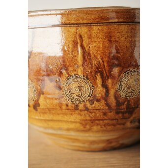 南海古陶磁 褐釉水指　P340 