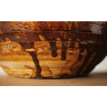 南海古陶磁 褐釉水指　P340 