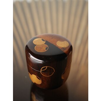 塗師 道場江春 黒柿壺々蒔絵 中棗 共箱　Q303 