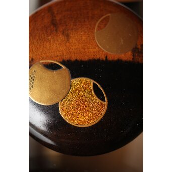 塗師 道場江春 黒柿壺々蒔絵 中棗 共箱　Q303 