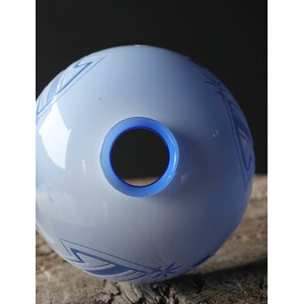 青色 白被 白着ガラス 切子電笠　A028 