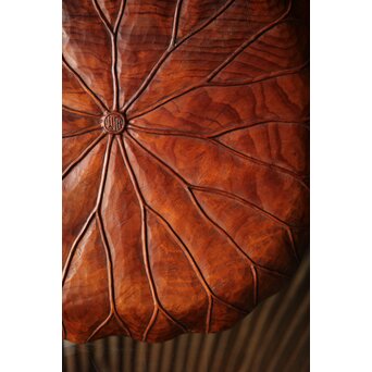 篠原石山作 蓮葉松木彫香盆　X352 