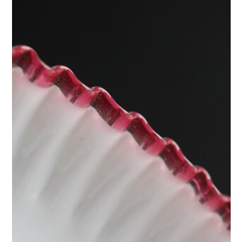 乳白地赤縁 ベル型ひらひら電笠　A030 