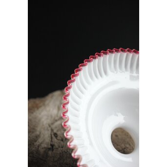 乳白地赤縁 ベル型ひらひら電笠　A030 