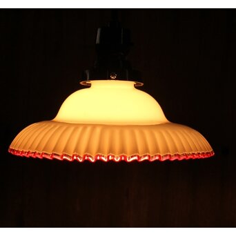 乳白地赤縁 ベル型ひらひら電笠　A030 