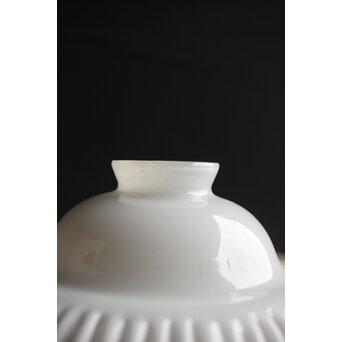 乳白地赤縁 ベル型ひらひら電笠　A030 