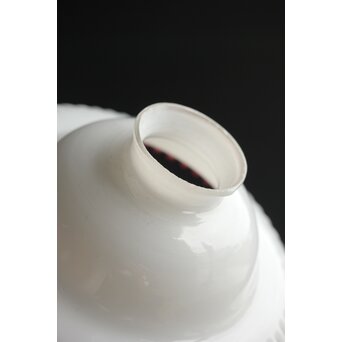 乳白地赤縁 ベル型ひらひら電笠　A030 